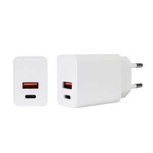 PNI CHG300 захранване с USB C порт, QC3.0