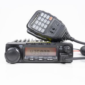 Dynascan M-6D-U PNI UHF радиостанция